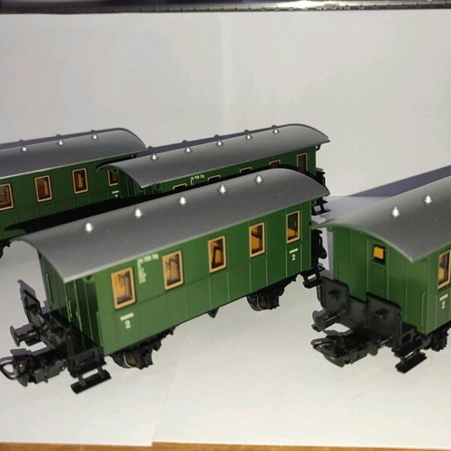 Marklin 4039 passenger wagons set of 4 new