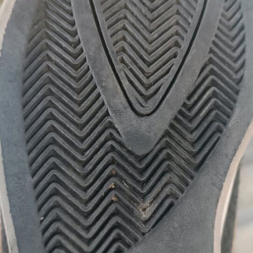 Original Nike and All Star boots like new, sizes 42 and 41