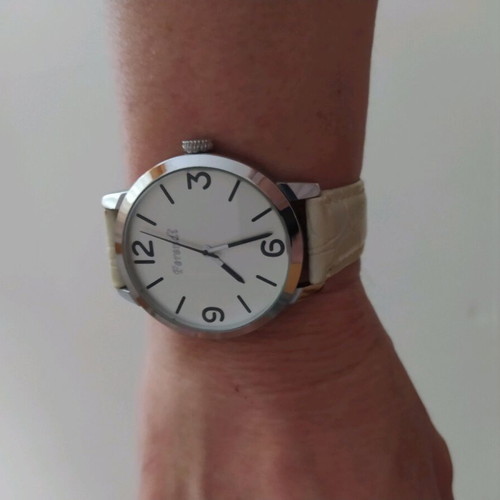 Wristwatch women's used with white dial and strap
