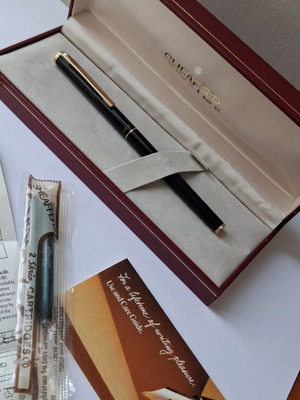 Sheaffer 18k Gold Pen new with box and spare parts