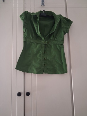 Stradivarius green shirt like new, sizes XS and S