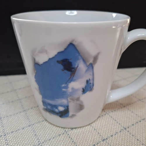 Illusion porcelain mug used