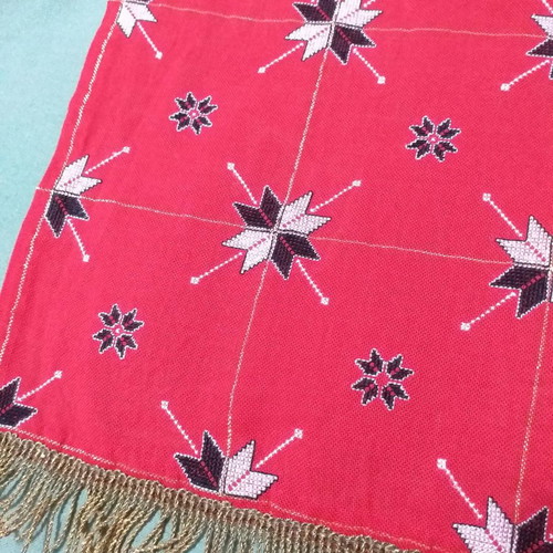 Vintage set of handmade table runners and napkins new