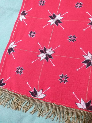 Vintage set of handmade table runners and napkins new