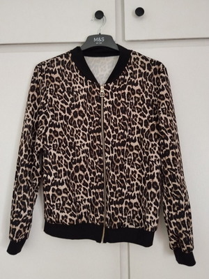 Animal Print Leopard Jacket like new with zipper