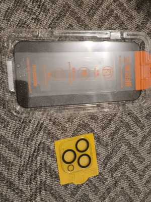 Screen and camera glass for iPhone 13, 13 Pro, 14 and 16e, new, pack of 2