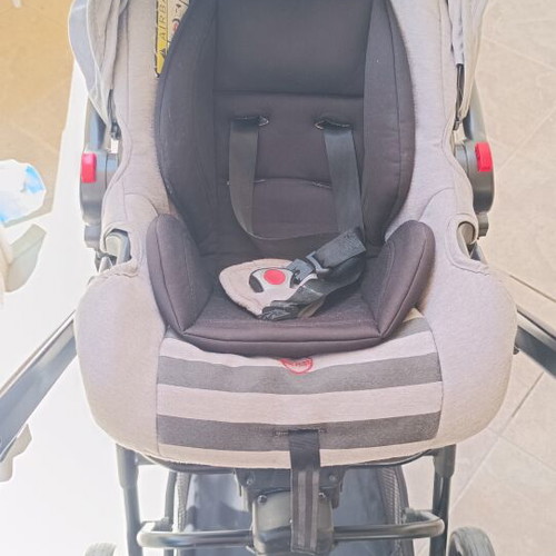 Kidoo 3-in-1 stroller used with car seat and carrycot