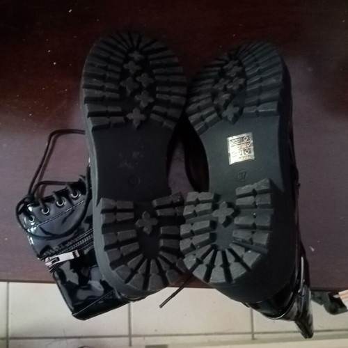 Patent leather ankle boots size 37, black with laces and zipper