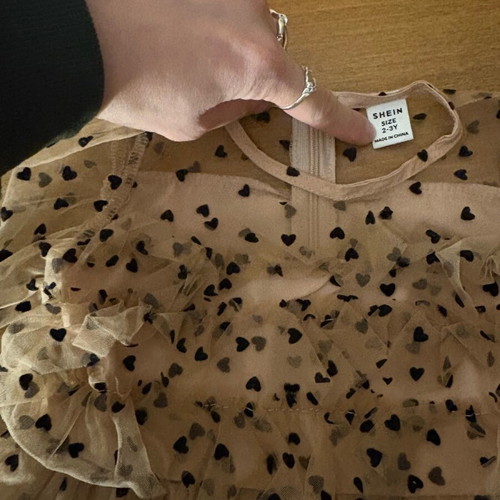 SHEIN dress 2-3 years like new, beige - 4,00 - Vendora.cy SHEIN dress 2-3 years like new, beige - 4,00 - Vendora.cy