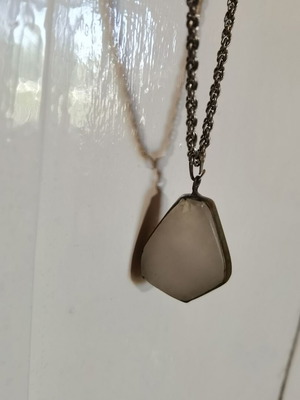 Women's beautiful necklace with marble stone like new