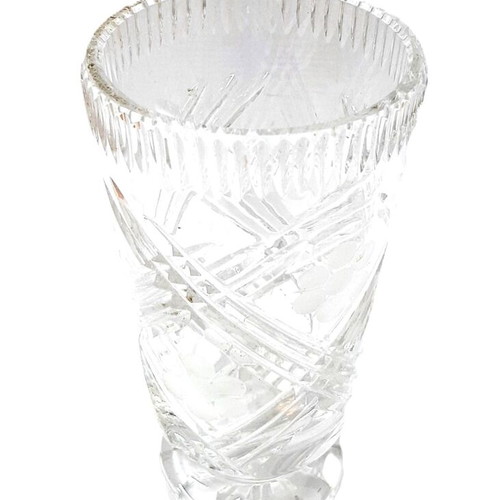 Czech Cut Crystal Vase like new, 18.5 cm, floral motifs