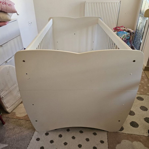 Wooden baby cot with mattress like new 1.50×70
