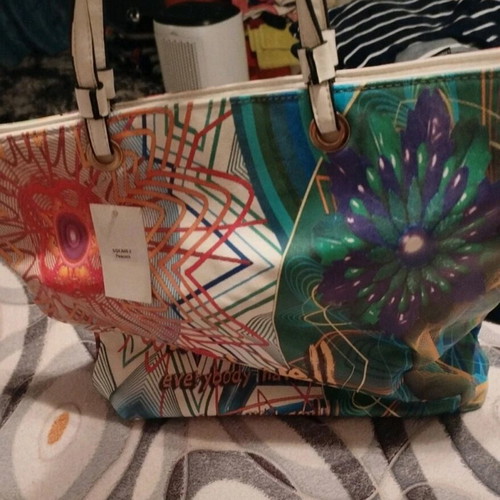 Italy's leather shoulder bag new, white with multicolor design