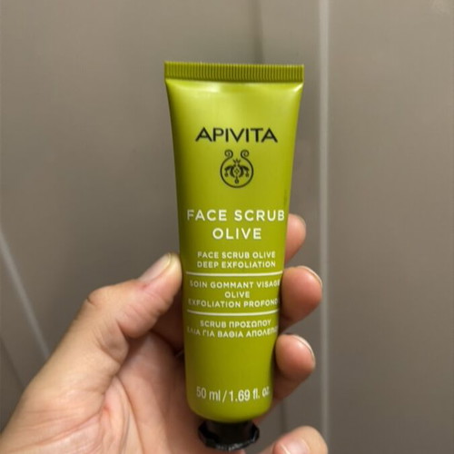 Apivita Face Scrub Olive deep exfoliation