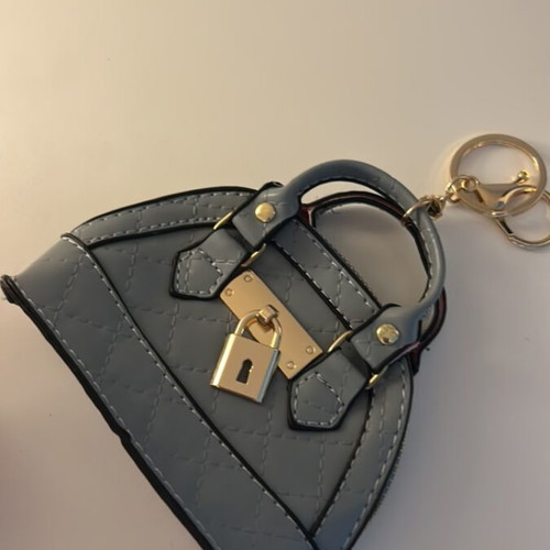 Charm wallet like new, gray