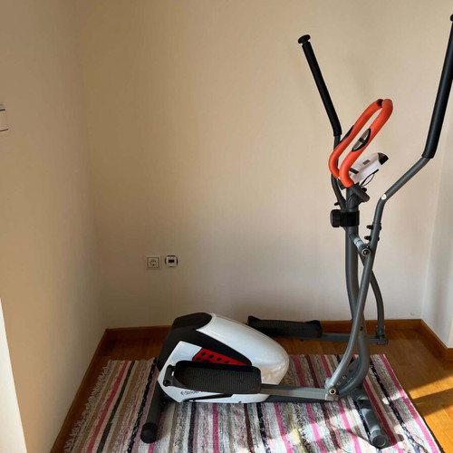 Body Sculpture E-Strider BE1720D elliptical trainer