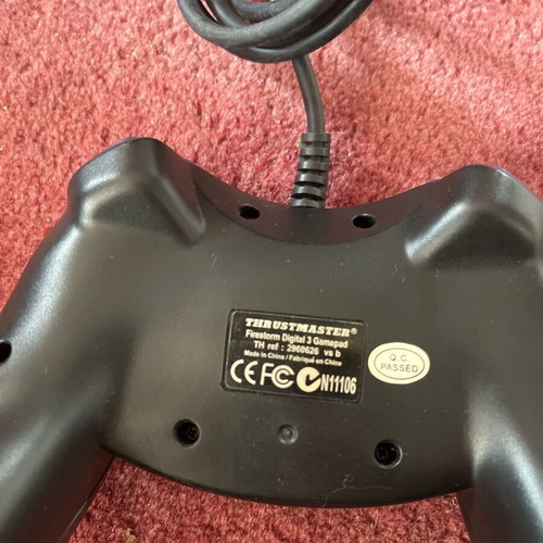 Trustmaster USB controller like new, ergonomic design