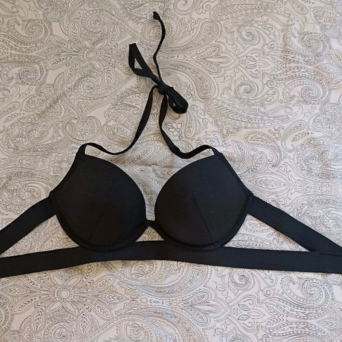 H&M push swimsuit like new, size Medium 75B, cut out effect