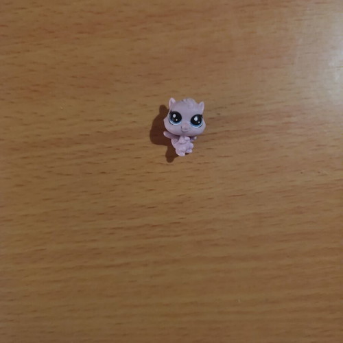 Littlest Pet Shop mini figure like new
