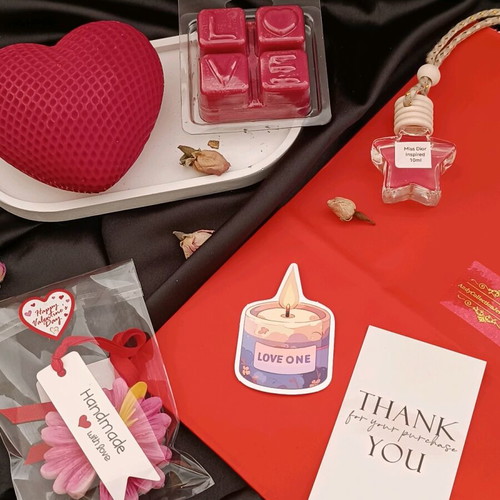 Premium candle set 4 pcs with car diffuser inspired Si Passione, Miss Dior & Cherry Blossom