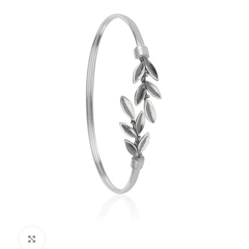 Silver 925 bracelet with leaf design like new