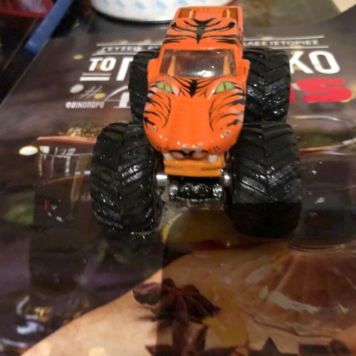Monster truck like new
