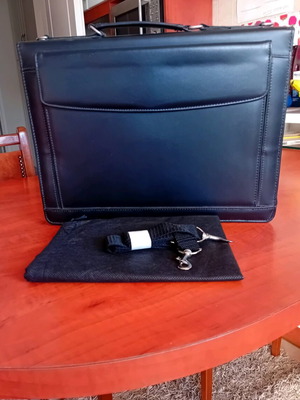 Organization office bag like new, black, leatherette
