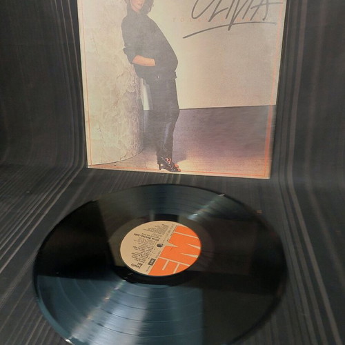 Olivia Totally Hot vinyl used, rock