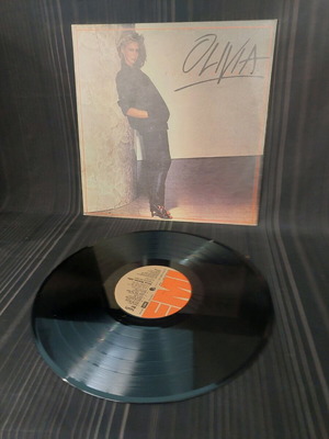 Olivia Totally Hot vinyl used, rock