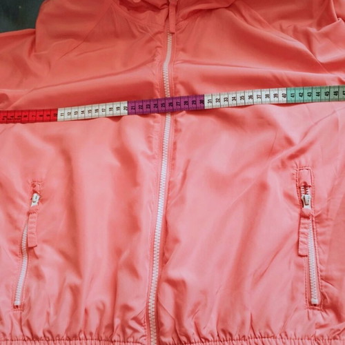 Shana jacket size 8, nylon windbreaker like new