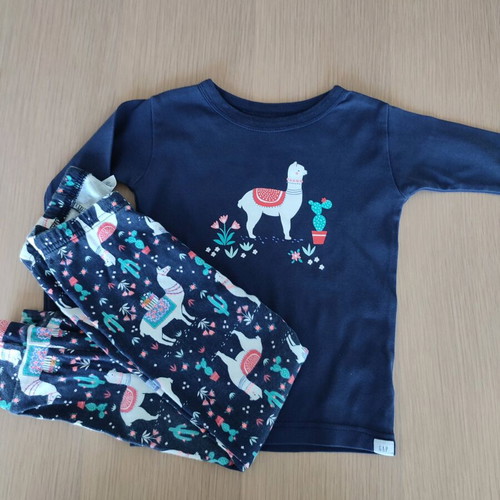 GAP pajamas 100% cotton for 4-year-old toddler like new, blue with llama pattern