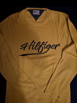 Tommy Hilfiger sweater like new, size S, yellow