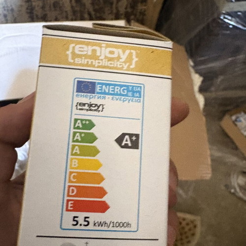 Light bulbs 5.5w with E14 base, pack of 8, new