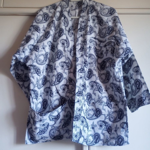 Cotton kimono jacket like new with paisley pattern black and white