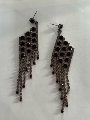 Earrings from the 70s with Swarovski stone used, black and white