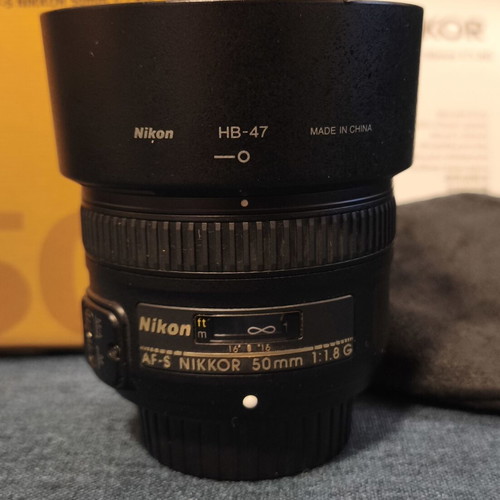 Nikkor AF-S 50mm f/1.8G Nikon F lens like new