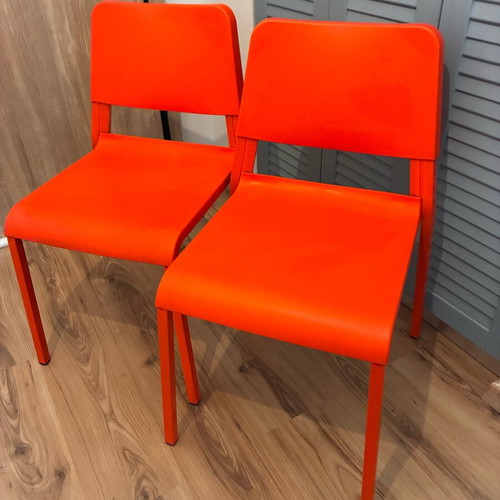 Καρέκλες Teodores της IKEA σαν καινούργιες, σετ 2 πορτοκαλί