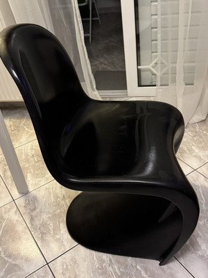 Maggy chairs used, set of 2, black and white