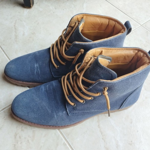 Blue suede boots like new, size 43