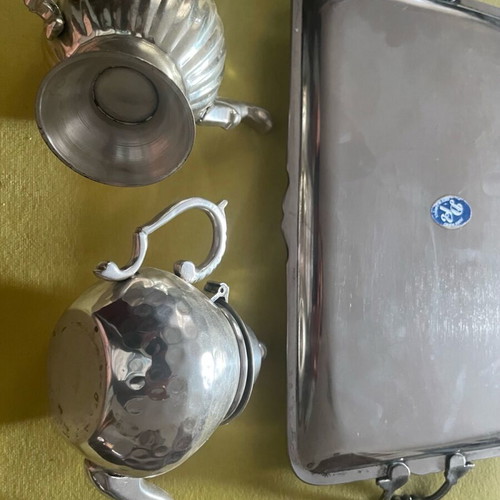Silver-plated tray set with 2 decorative teapots and vanilla scented candles like new