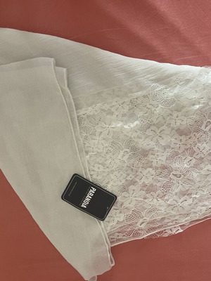 Paranoia pareo with lace white like new