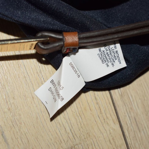 Tommy Hilfiger shoulder bag like new, white and blue