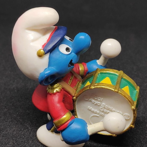 Schleich Smurf Drummer Figure 2001 like new