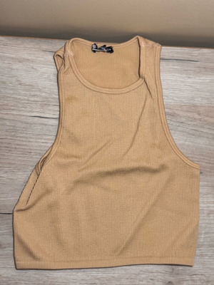 Zara beige crop top used, size S
