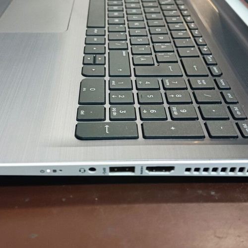 Laptop HP Pavilion 15.6" μεταχειρισμένο, AMD A8, 8GB RAM, 256GB SSD, R7 γραφικά