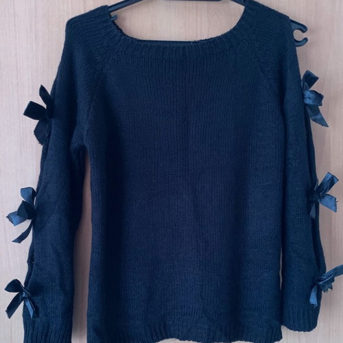 Knitted blouse new with bows, size S-M, black