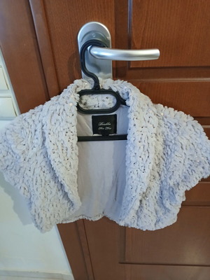 Bershka New Star Fur Bolero Size L Like New, Light Gray