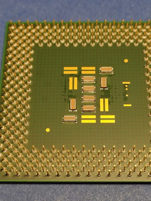 Intel Pentium III 800 MHz processor used