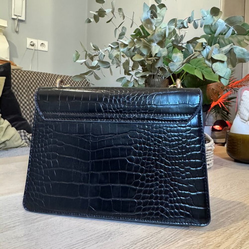 Nolah crossbody bag like new, black with shoulder strap