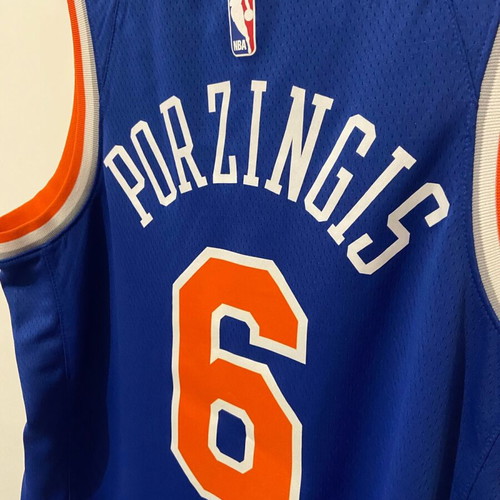 Porzingis Jersey Medium like new